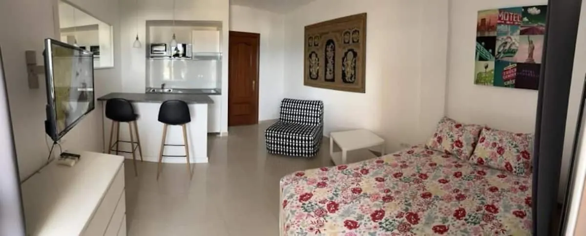 Apartment In Torremolinos Close To Beach España